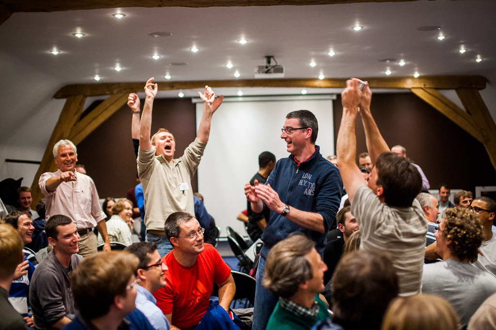 winning team during quiz play