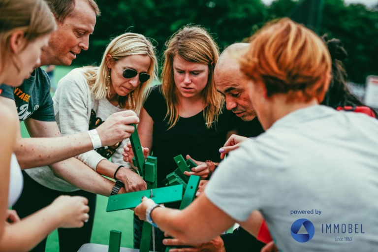 team building a house during teambooster