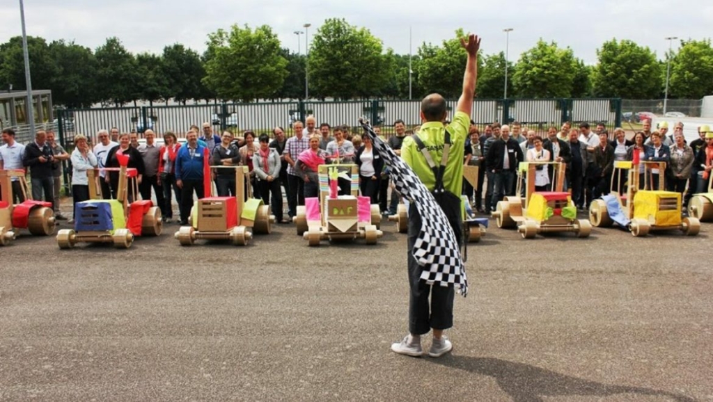 teambuilding activity geen lees doos race