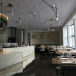 Salle et bar du restaurant Tero Foodhouse Saint-Gilles