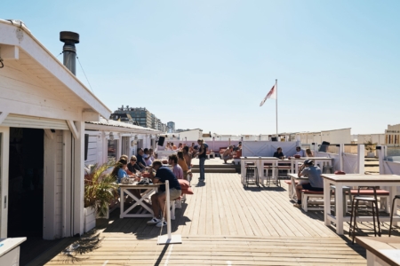 Terrasse du River Woods Beach Club by Tero